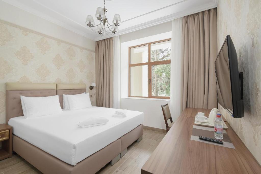 Amra Park-Hotel & Spa Gagra Eksteriør billede