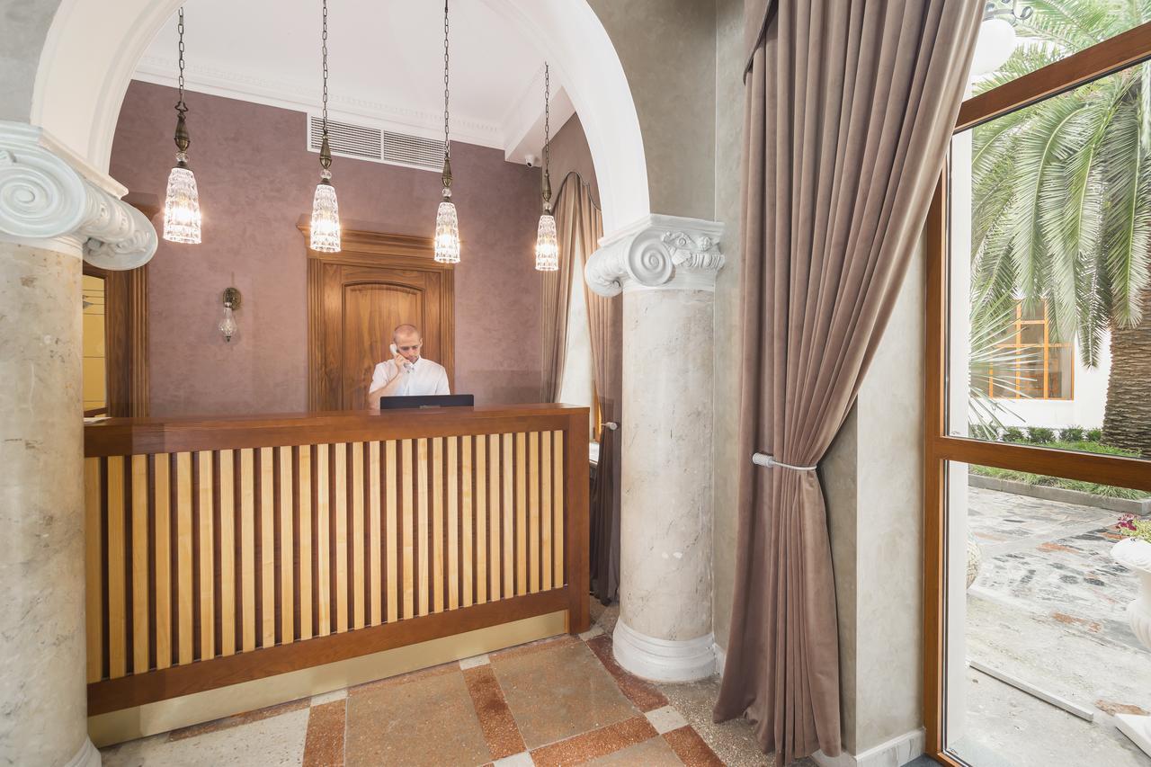 Amra Park-Hotel & Spa Gagra Eksteriør billede