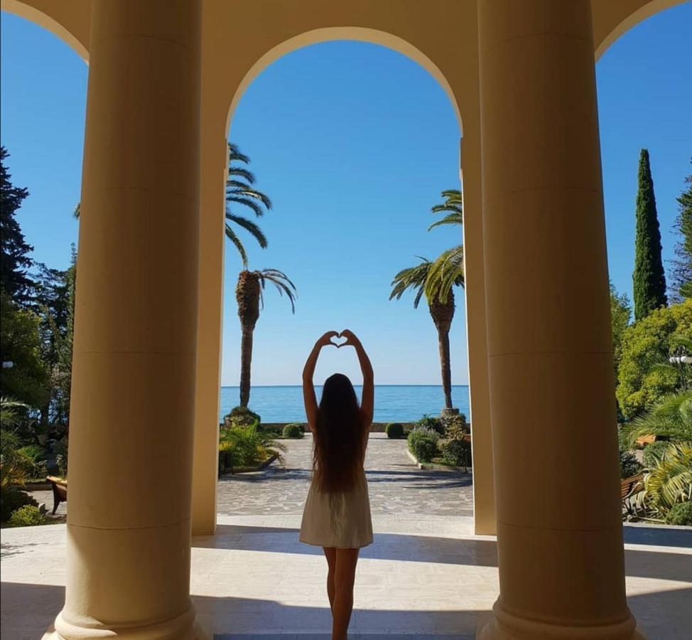 Amra Park-Hotel & Spa Gagra Eksteriør billede